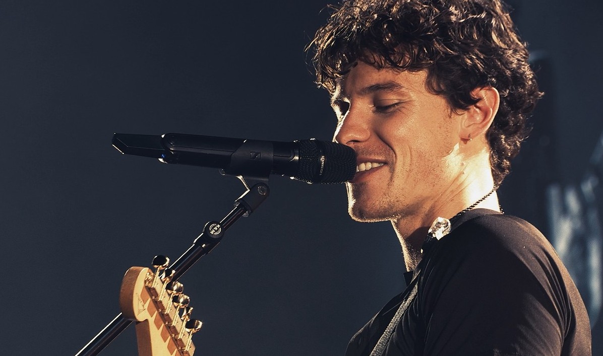 Shawn Mendes surge em estúdio no Brasil e fãs especulam possível lançamento